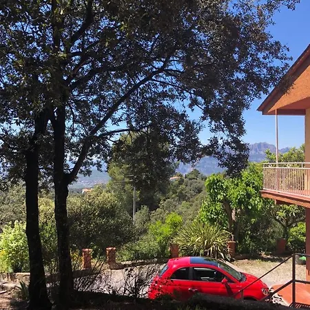 7 Personnes 45 Mn Barcelone Vue Sur Montserrat